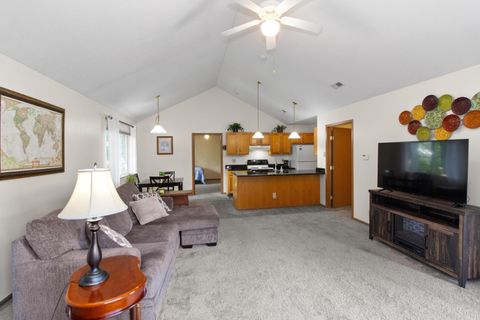 Tiny photo for 6069 Blendon Chase Drive 17 #17, Westerville, OH 43081 (MLS # 225045900)