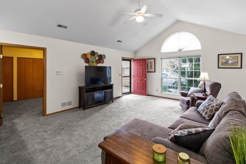 Tiny photo for 6069 Blendon Chase Drive 17 #17, Westerville, OH 43081 (MLS # 225045900)