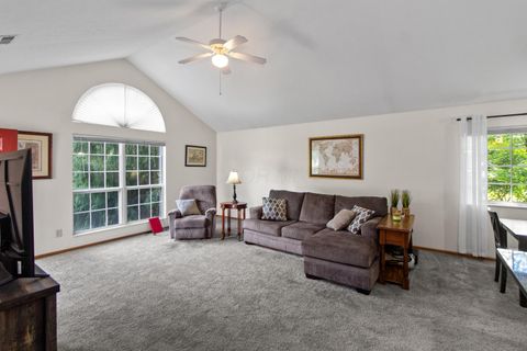 Tiny photo for 6069 Blendon Chase Drive 17 #17, Westerville, OH 43081 (MLS # 225045900)