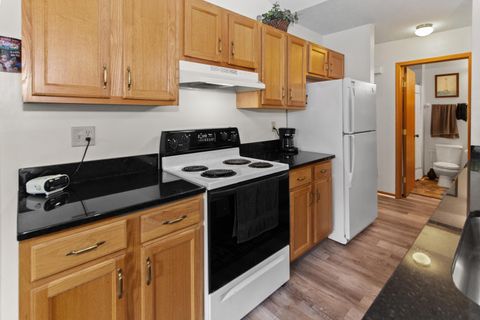 Tiny photo for 6069 Blendon Chase Drive 17 #17, Westerville, OH 43081 (MLS # 225045900)