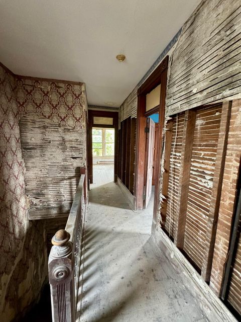 Tiny photo for 50 Hawkes Avenue, Columbus, OH 43222 (MLS # 225036919)