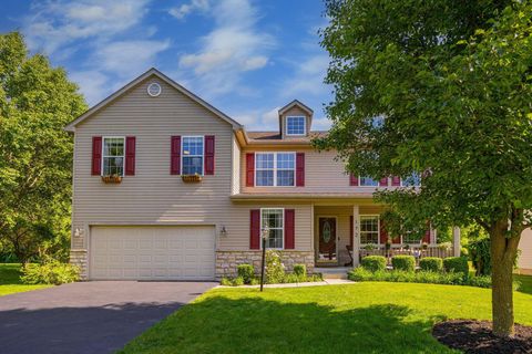 Photo of 172 Leasure Drive, Pickerington, OH 43147 (MLS # 226019602)