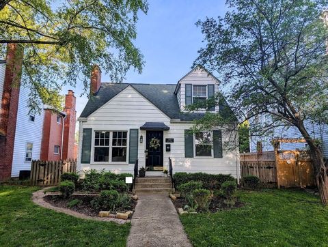 Photo of 879 Grandon Avenue, Columbus, OH 43209 (MLS # 226016937)