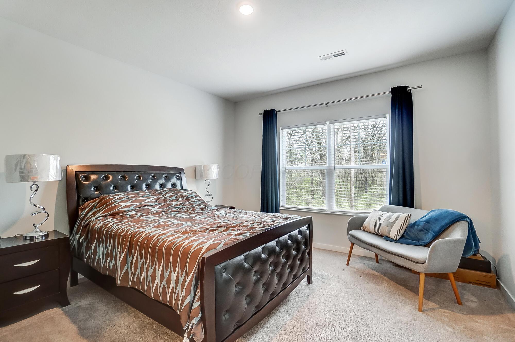 1359 Kinghorn Circle, Grove City, Ohio image 21