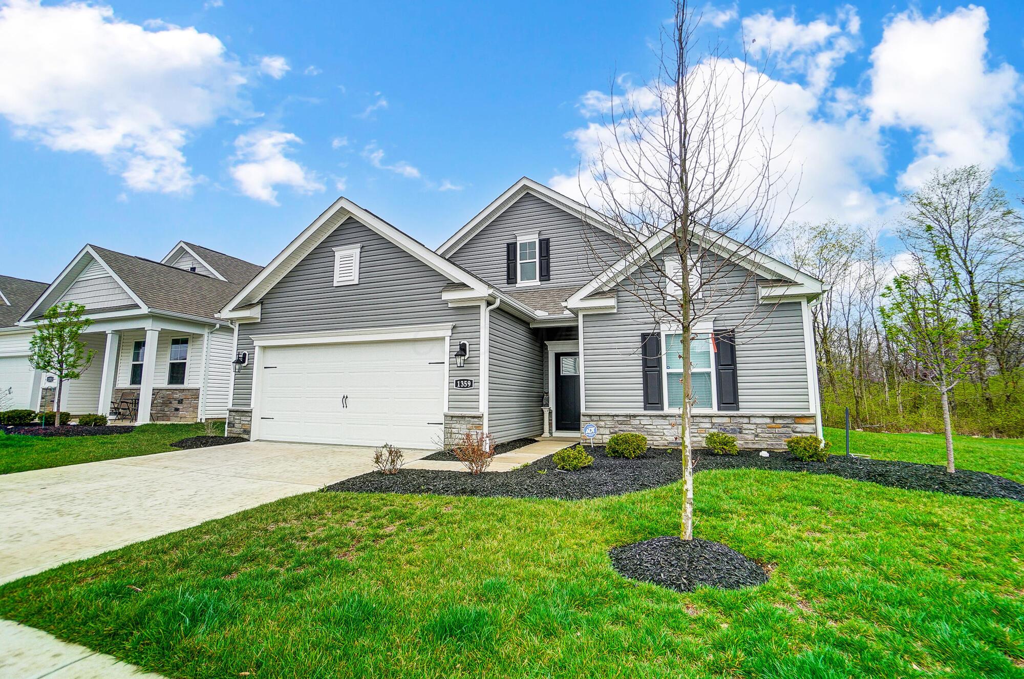 1359 Kinghorn Circle, Grove City, Ohio image 4