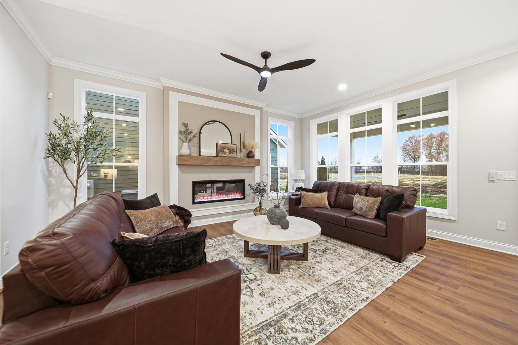 4211 Laguna Loop