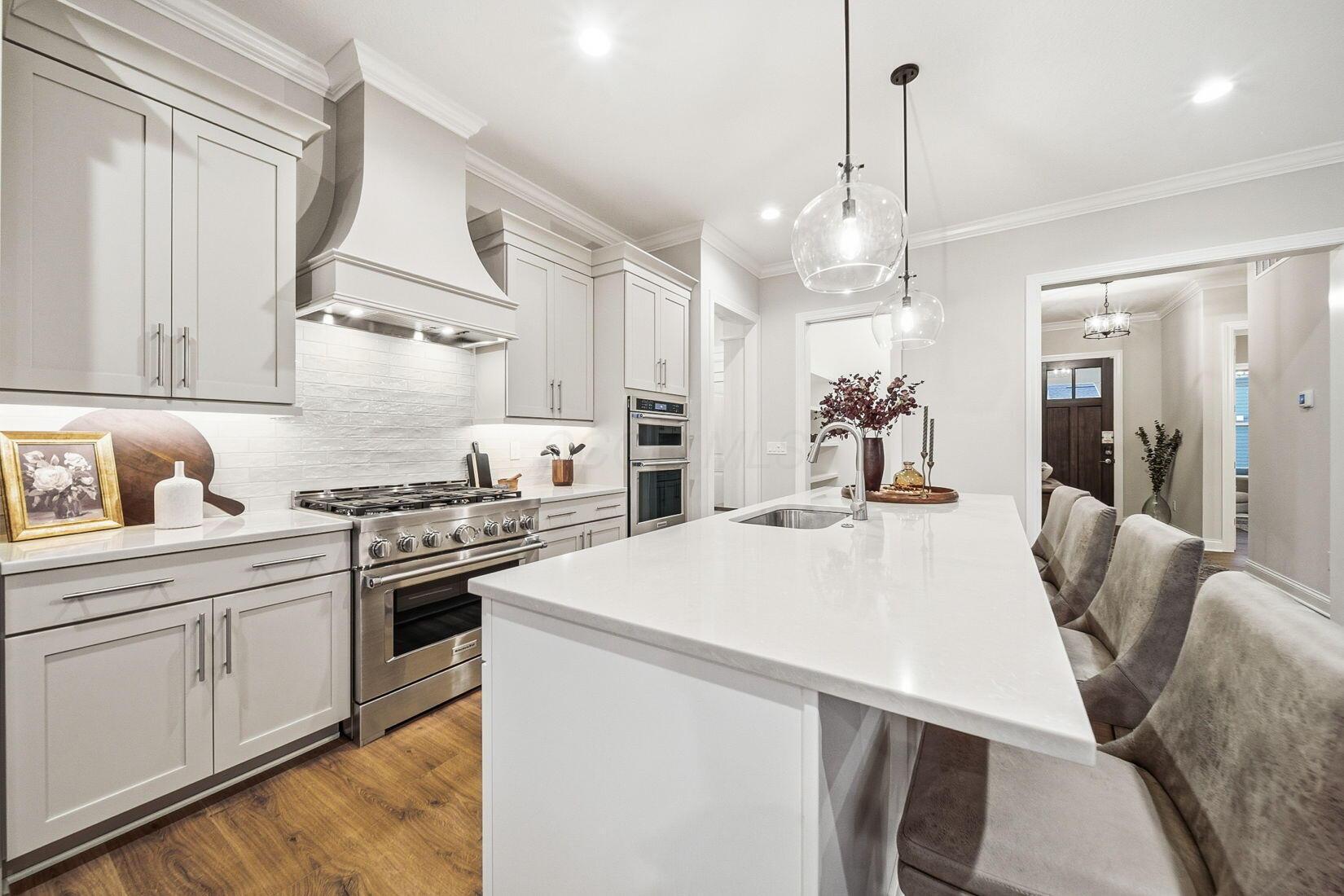 4211 Laguna Loop