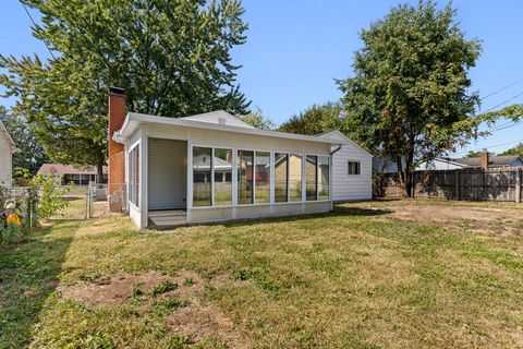 Tiny photo for 2608 Hubbell Road, Columbus, OH 43232 (MLS # 226000719)