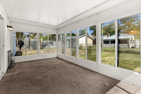 Tiny photo for 2608 Hubbell Road, Columbus, OH 43232 (MLS # 226000719)