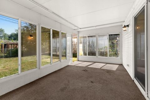 Tiny photo for 2608 Hubbell Road, Columbus, OH 43232 (MLS # 226000719)