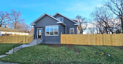 Photo of 1027 E 14th Avenue, Columbus, OH 43211 (MLS # 226001175)