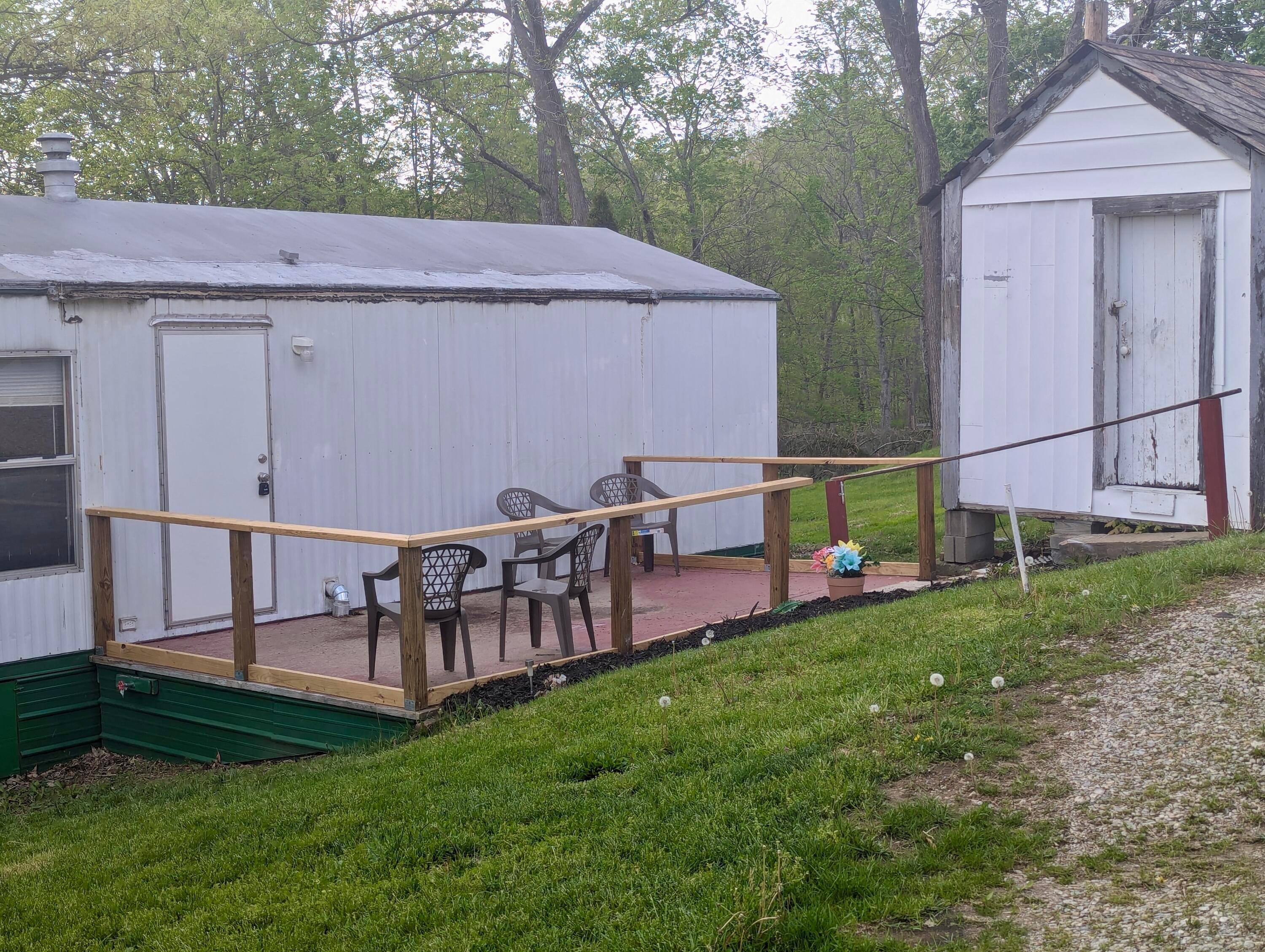 200 Ann Street, New Straitsville, Ohio image 3