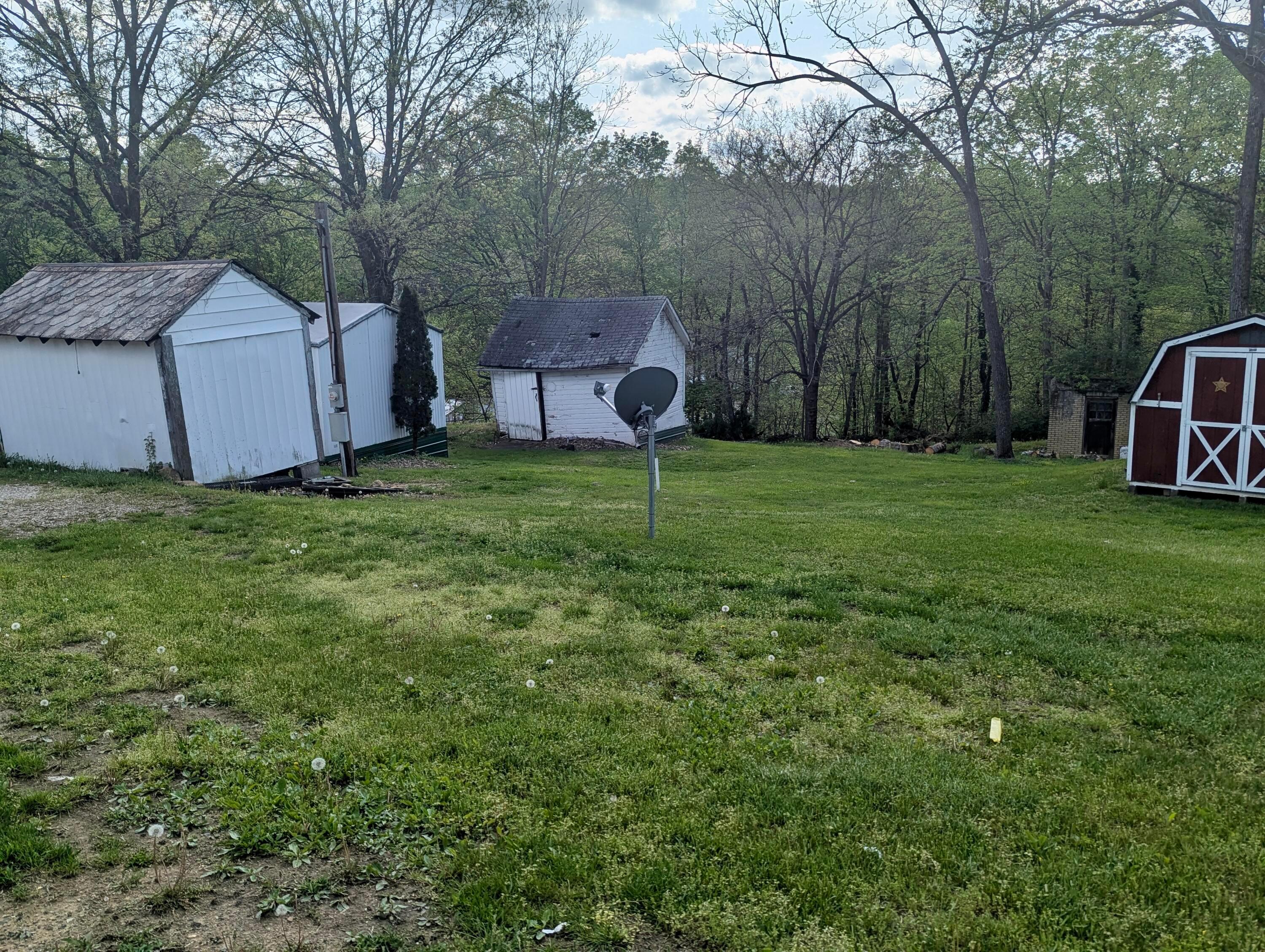 200 Ann Street, New Straitsville, Ohio image 33