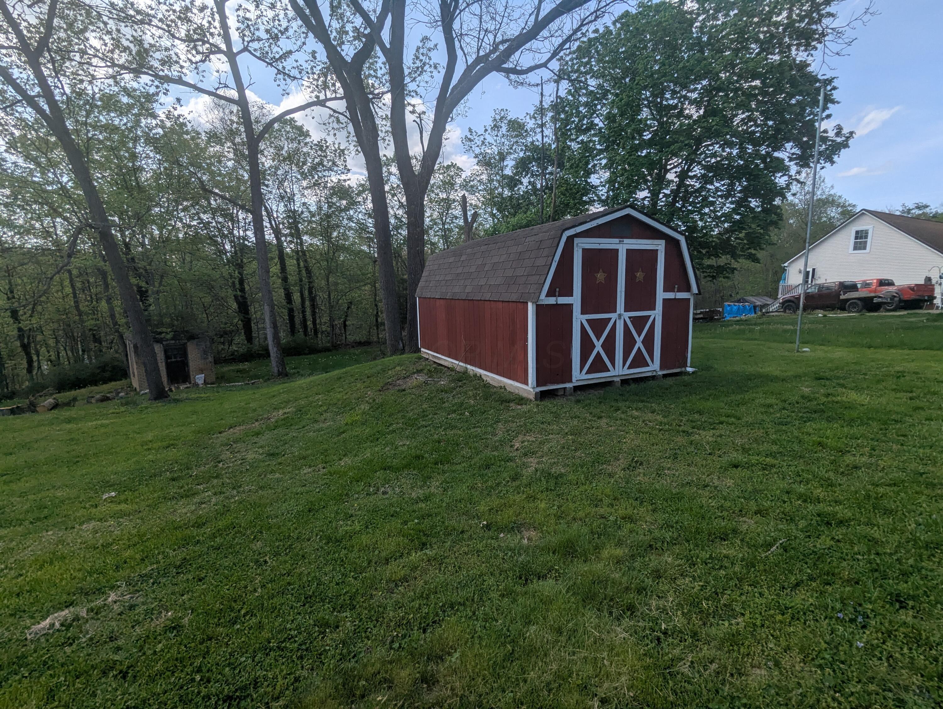 200 Ann Street, New Straitsville, Ohio image 32