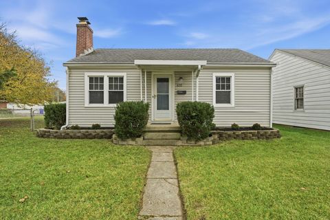Photo of 635 Clark Avenue, Columbus, OH 43223 (MLS # 225044585)