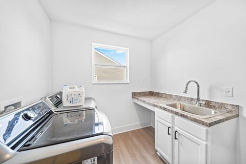 Tiny photo for 507 Walker Pointe Drive, Commercial Point, OH 43116 (MLS # 225045166)