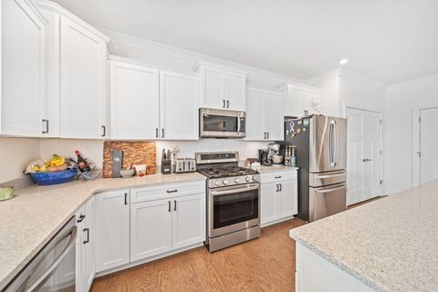 Tiny photo for 507 Walker Pointe Drive, Commercial Point, OH 43116 (MLS # 225045166)