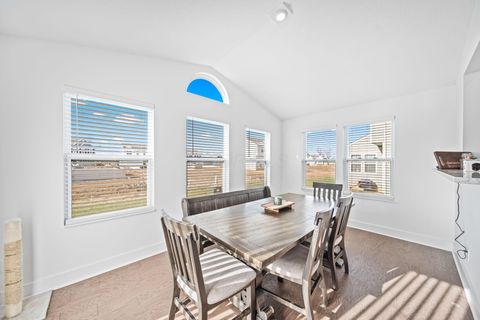 Tiny photo for 507 Walker Pointe Drive, Commercial Point, OH 43116 (MLS # 225045166)