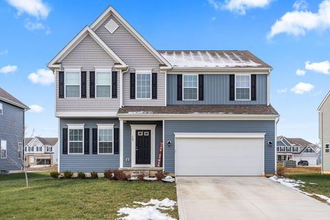 Photo of 507 Walker Pointe Drive, Commercial Point, OH 43116 (MLS # 225045166)