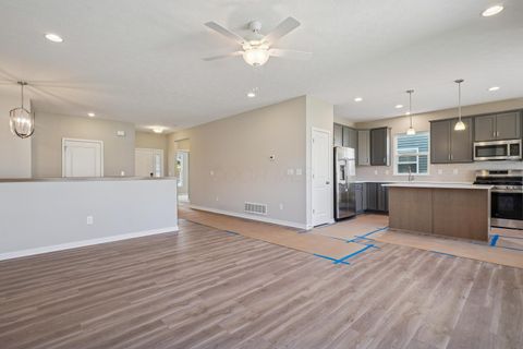 Tiny photo for 3046 Darby Downs Road, Grove City, OH 43123 (MLS # 225022185)