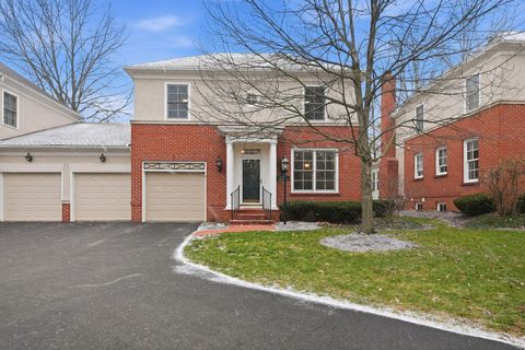 Photo of 1359 White Oak Lane, New Albany, OH 43054 (MLS # 226000109)