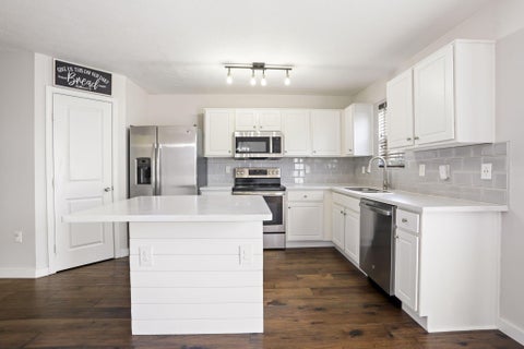 Tiny photo for 7163 Billy Goat Drive 48 #48, New Albany, OH 43054 (MLS # 226035225)