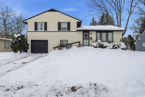 Photo of 4859 Folger Drive, Columbus, OH 43227 (MLS # 226002907)