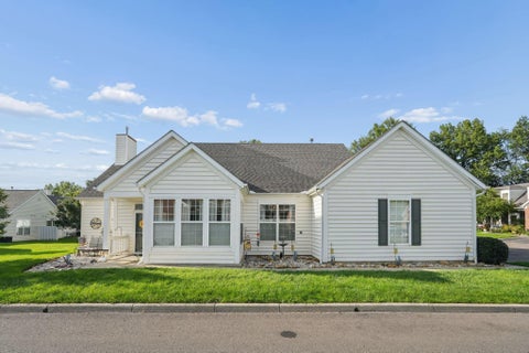 Photo of 5976 Naughten Pond Drive, Columbus, OH 43213 (MLS # 226031642)