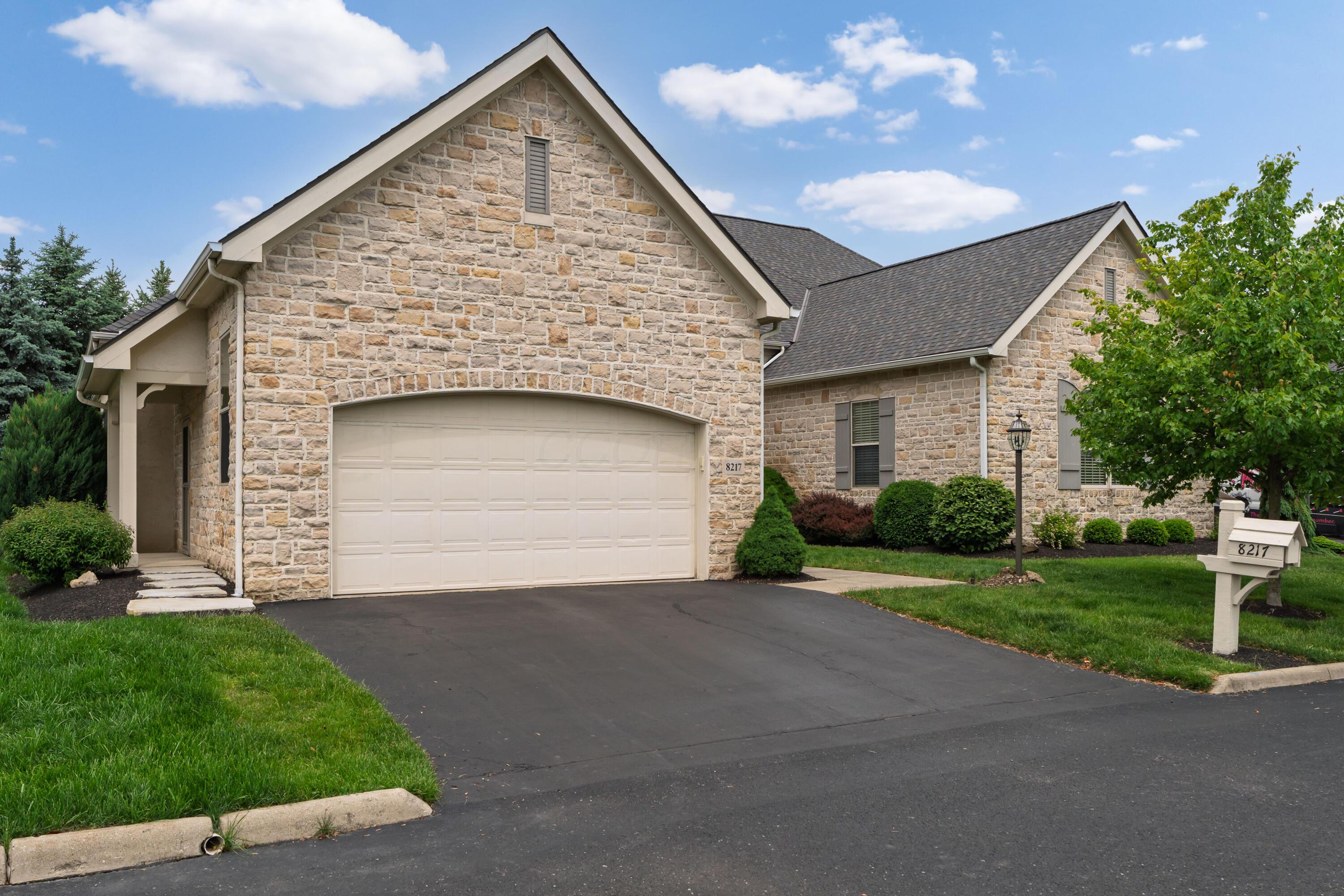 8217 Dolman Drive, Powell, Ohio image 7