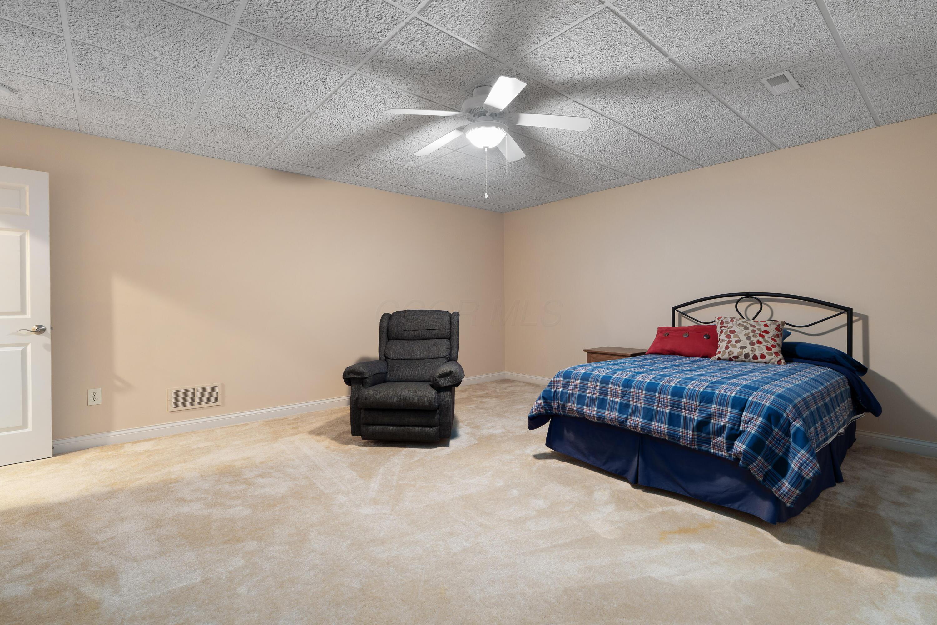 8217 Dolman Drive, Powell, Ohio image 38