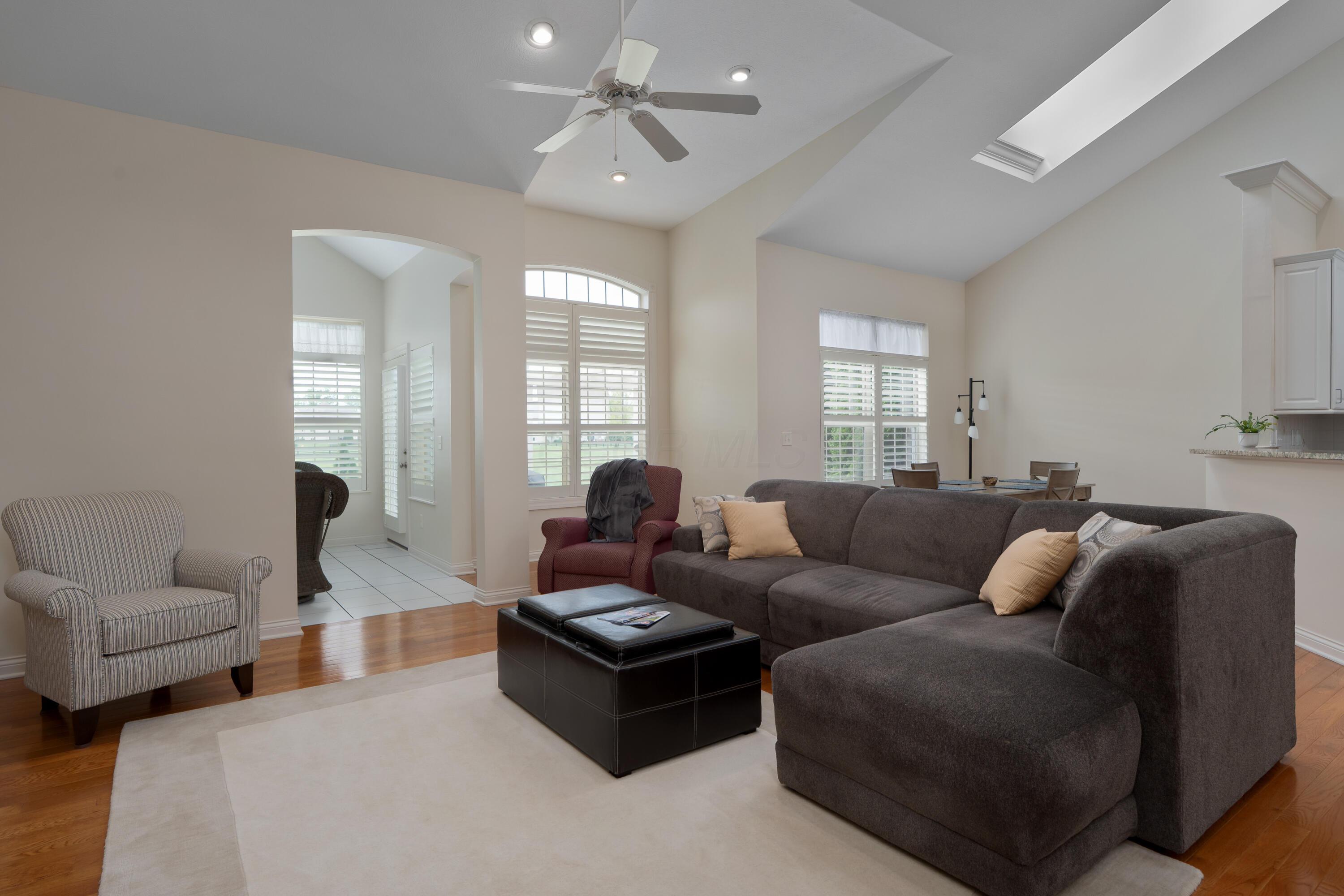 8217 Dolman Drive, Powell, Ohio image 15