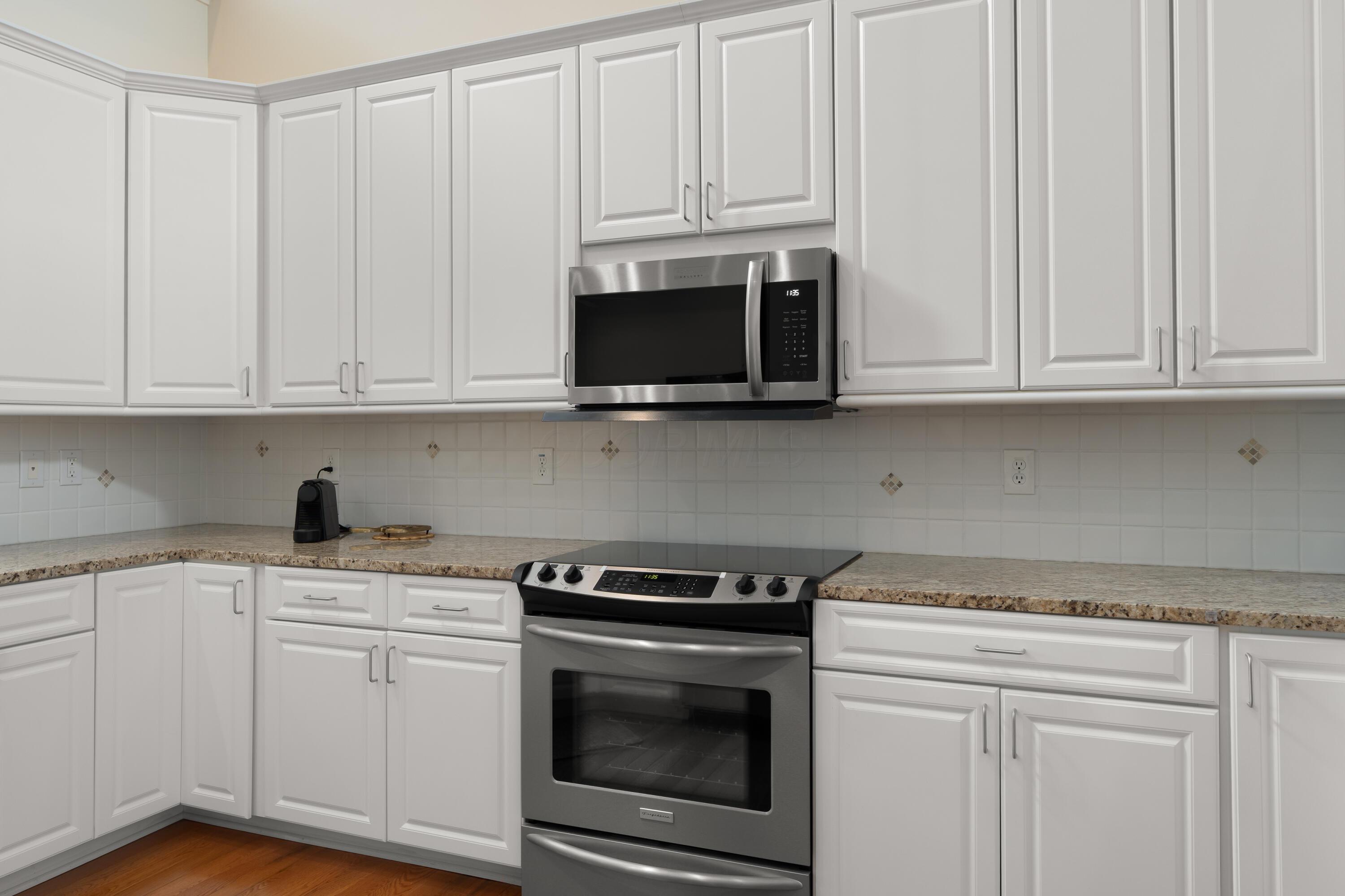 8217 Dolman Drive, Powell, Ohio image 21