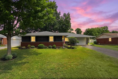 Photo of 5555 Copenhagen Drive, Westerville, OH 43081 (MLS # 226026118)