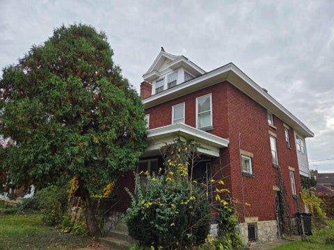 Photo of 1789 Oak Street, Columbus, OH 43205 (MLS # 226041451)