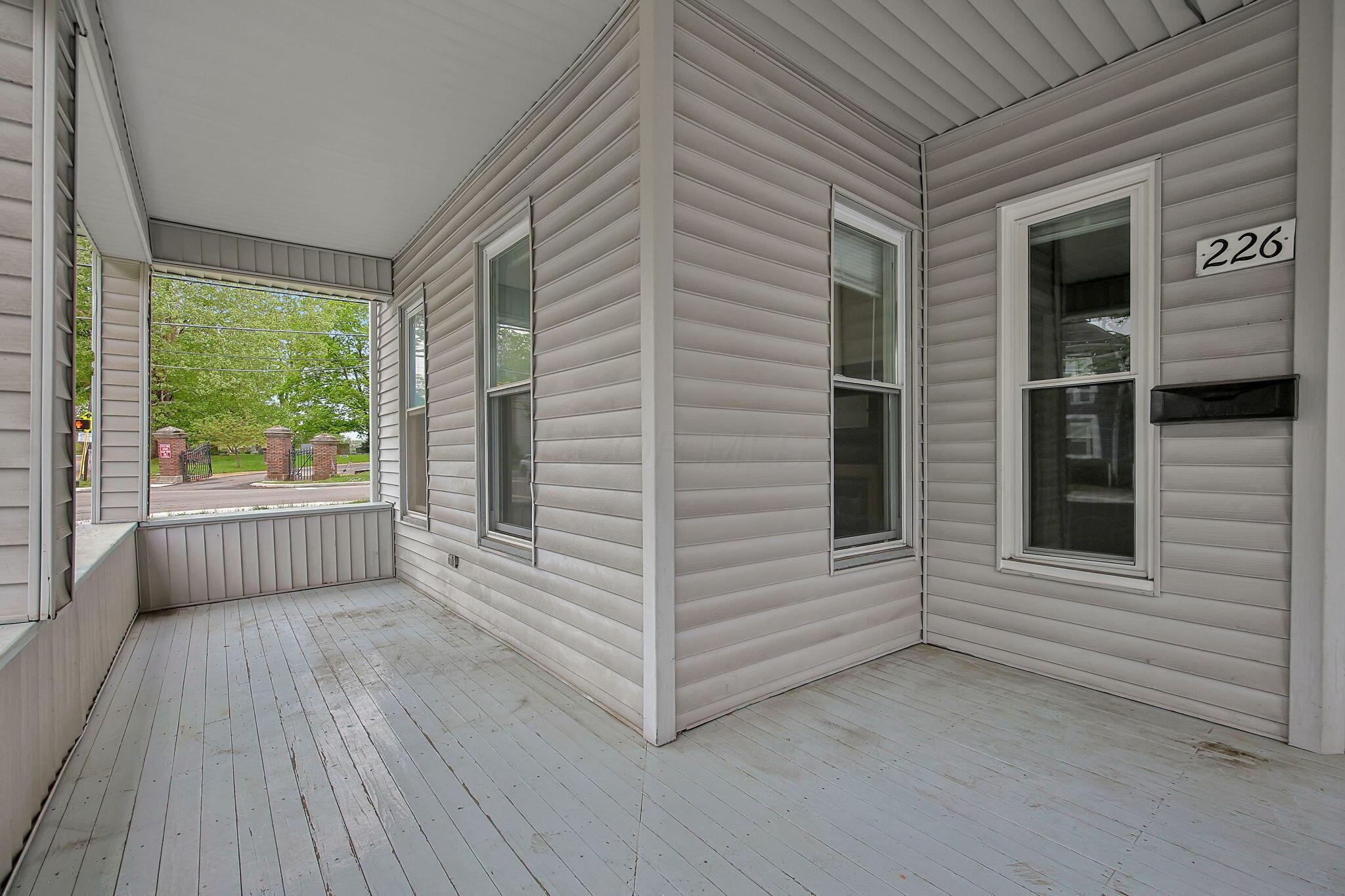 226 W Union Street