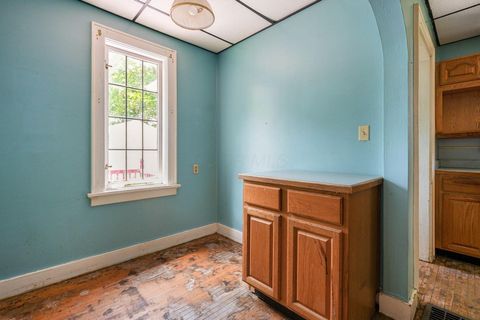 Tiny photo for 549 E North Broadway Street, Columbus, OH 43214 (MLS # 226025515)