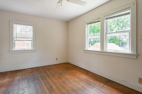 Tiny photo for 549 E North Broadway Street, Columbus, OH 43214 (MLS # 226025515)