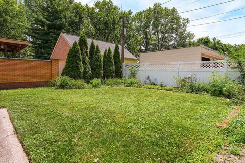 Tiny photo for 549 E North Broadway Street, Columbus, OH 43214 (MLS # 226025515)