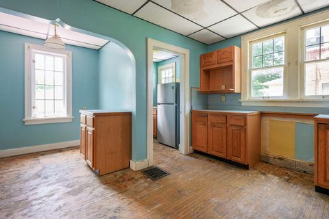 Tiny photo for 549 E North Broadway Street, Columbus, OH 43214 (MLS # 226025515)