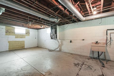 Tiny photo for 549 E North Broadway Street, Columbus, OH 43214 (MLS # 226025515)