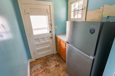 Tiny photo for 549 E North Broadway Street, Columbus, OH 43214 (MLS # 226025515)