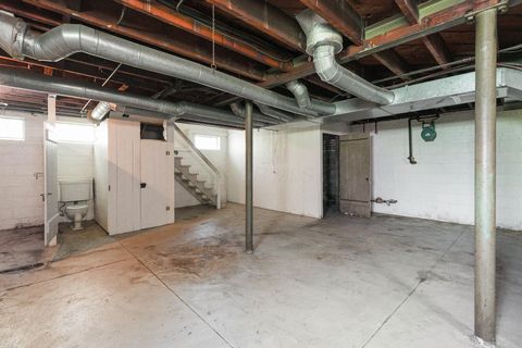 Tiny photo for 549 E North Broadway Street, Columbus, OH 43214 (MLS # 226025515)