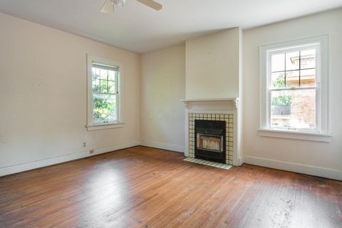 Tiny photo for 549 E North Broadway Street, Columbus, OH 43214 (MLS # 226025515)