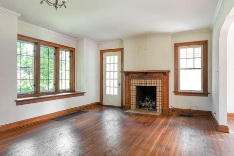 Tiny photo for 549 E North Broadway Street, Columbus, OH 43214 (MLS # 226025515)