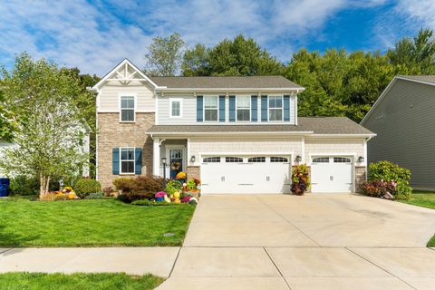 Photo of 336 Mcnamara Loop, Lewis Center, OH 43035 (MLS # 225038322)