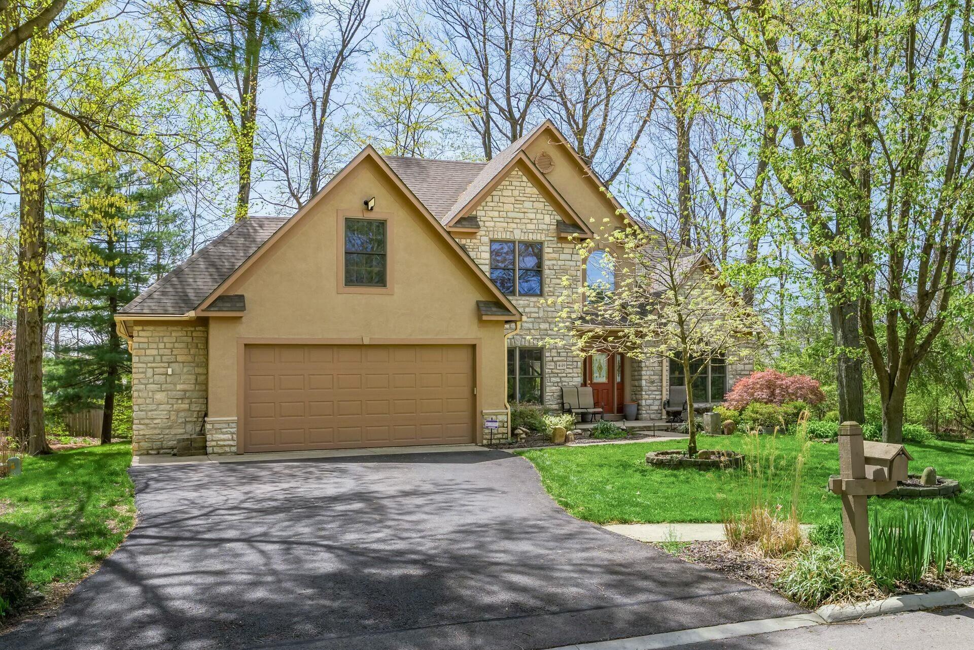 449 Lily Pond Court, Columbus, Ohio image 2