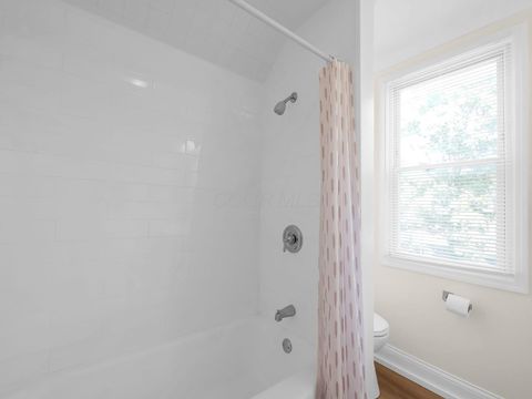Tiny photo for 472 E Hinman Avenue, Columbus, OH 43207 (MLS # 225037381)