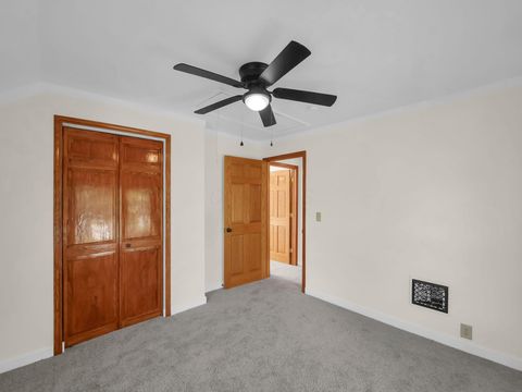 Tiny photo for 472 E Hinman Avenue, Columbus, OH 43207 (MLS # 225037381)