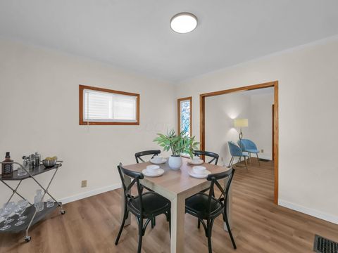 Tiny photo for 472 E Hinman Avenue, Columbus, OH 43207 (MLS # 225037381)