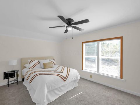 Tiny photo for 472 E Hinman Avenue, Columbus, OH 43207 (MLS # 225037381)